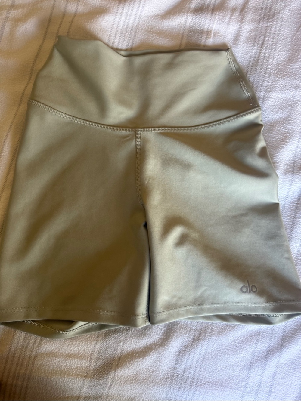 Alo Sage Green Women’s Bike Shorts